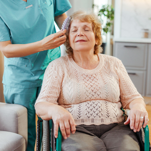 Soins des cheveux à domicile - Vitalis Care